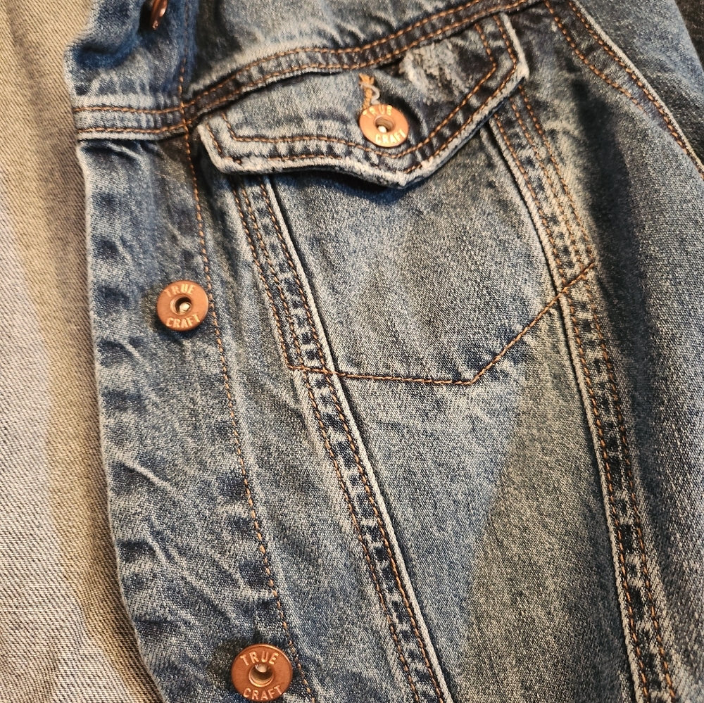 Denim jacket - Picture 5 of 9